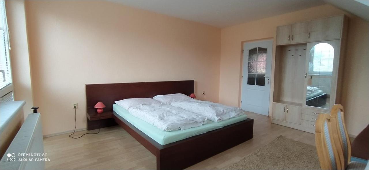 Liptovský Mikuláš Apartman Stano מראה חיצוני תמונה