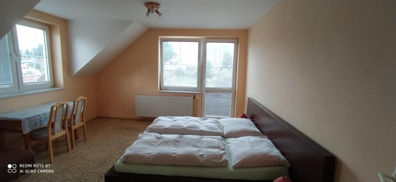 Liptovský Mikuláš Apartman Stano מראה חיצוני תמונה